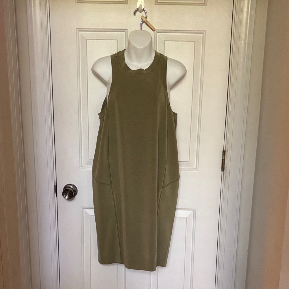 Lululemon Softstreme Back in Action Dress NWT size 8